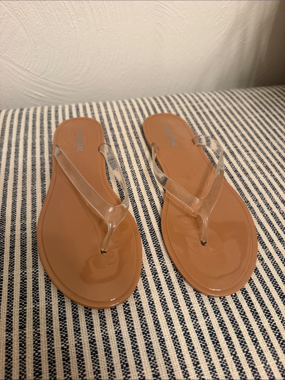 Celandine Flip Flops Size 8